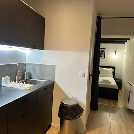 Apartment Steps From The Palace, Beach, Center Cannes